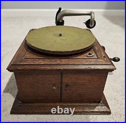 Vintage Victor Victrola Phonograph VV IV Talking Machine Record Player Working Vintage Victor Victrola Phonograph VV IV Talking Machine Record Player Working