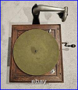 Vintage Victor Victrola Phonograph VV IV Talking Machine Record Player Working Vintage Victor Victrola Phonograph VV IV Talking Machine Record Player Working