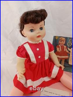 Vintage Westinghouse Saranade Doll With Record Player Phonograph In Original Box