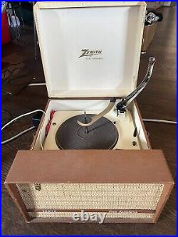 Vintage Zenith Portable Dual Speaker Phonograph / Record Player Model B P 8 L