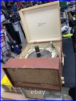 Vintage Zenith Portable Dual Speaker Phonograph / Record Player Model B P 8 L