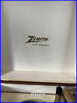 Vintage Zenith Portable Dual Speaker Phonograph / Record Player Model B P 8 L