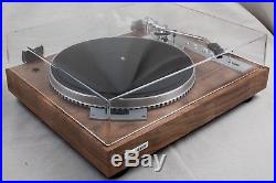 Vintage turntable Pioneer PL-550 Full Manual DD Quartz record player. Near mint