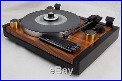Vintage turntable Yamaha PF-800 Belt Driven Auto lift record player. Video