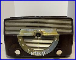 Vtg 50s Zenith Cobra Matic Bakelite AM Radio Phonograph Record Player Untested