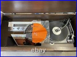 WOW Vintage Pilot Stereophonic Record Player 7087 In Very Nice Condition