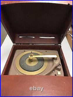 Zenith Bakelite COBRA-MATIC Strobescopic Tube Radio Phonograph Record PlayerR26