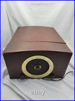 Zenith COBRA-MATIC Strobescopic Tube Radio Phonograph Record Player