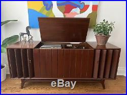 Zenith Mid Century Stereo Console X960 Working, Sounds Great Record Player